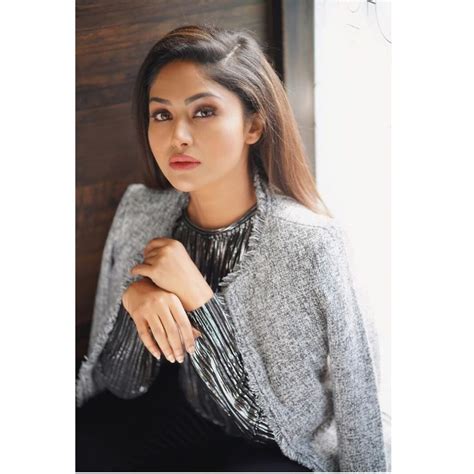Shritha Sivadas Instagram ⬅️swipe Left Swipe Right ️ Behind The