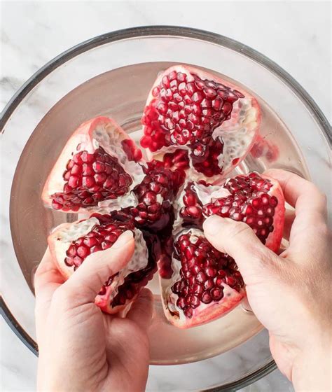 How To Cut A Pomegranate Recipe Love And Lemons