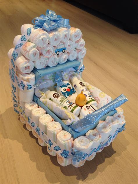Find gifts for new babies & get gift ideas for baby showers. Baby shower present, nappy stroller idea | Creative baby ...