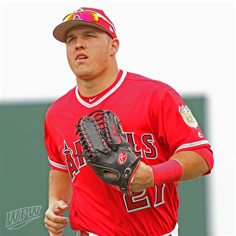 What Pros Wear Mike Trouts Rawlings Pro Preferred Prosmt27 Glove What