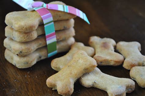 My dogs can hear a cheese wrapper from half a mile away, and these simple homemade dog treats make them ecstatic. Mashed Banana Honey Sweetened Homemade Dog Treats - Truly Hand Picked