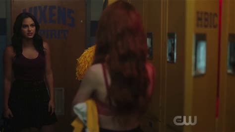 Veronica Confronts Cheryl In The Locker Room 3x02 Riverdale Youtube
