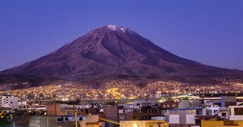 Arequipa La Ciudad Que Duerme A La Sombra De Un Volcán