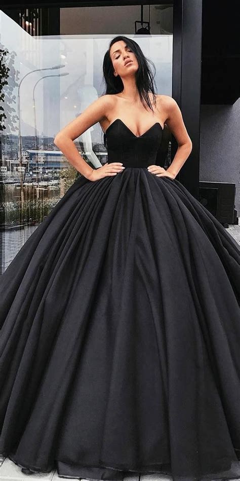 Gothic Wedding Dresses Non Traditional Looks Faqs Artofit