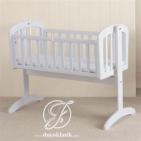Semoga anda bisa menemukan nama yang pas dan ideal dengan melihat aneka contoh rangkaian nama bayi berikut. Ayunan Box Bayi Goyang Minimalis Putih | Furniture Duco Klasik