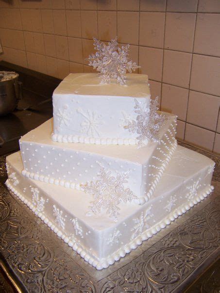 snowflake wedding cake square wedding cake {cake by erinn paris photo credit erinn paris