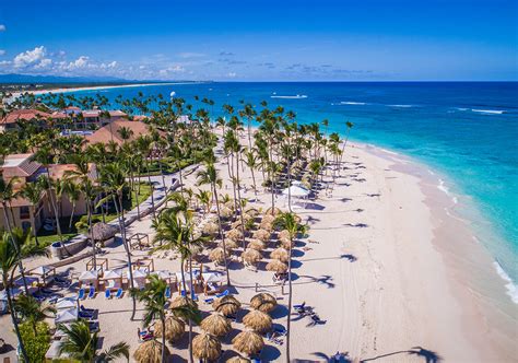 This resort is top notch from the food to the immaculate grounds and the cleanliness of the rooms, the rain showers in the rooms are amazing, but what makes this resort one of the best all inclusive resorts i have. Majestic Colonial Punta Cana - Punta Cana, Dominican ...