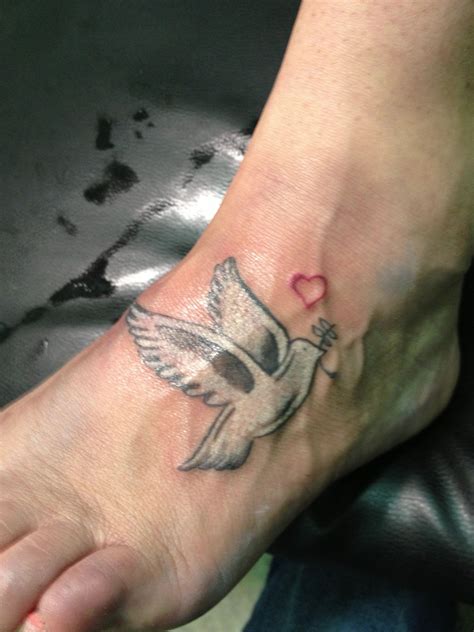 Https://tommynaija.com/tattoo/dove Tattoo Designs On Foot