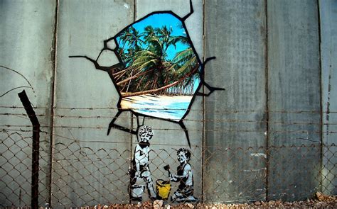 Banksy's walled off hotel in the palestinian territories will open a gift shop and sell new works by the elusive street artist for the first time in four years. LIFESTYLE à la sénégalaise: LE «STREET ART» DE BANKSY