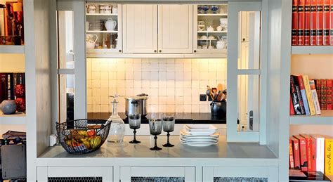 Cuisine ouverte : fenêtre et passe-plats. Démonstration ...