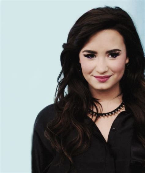 Take a look at her craziest colors and styles! demi lovato black hair tumblr - Google Search | Demi ...