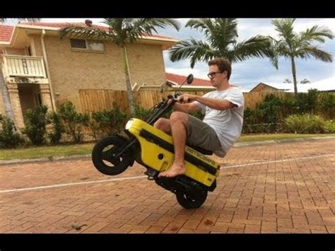Honda Motocompo 1981 - The Smallest Honda Scooter Ever Made - YouTube