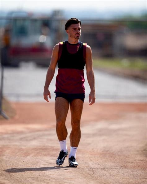 Jack grealish captained aston villa to promotion back to the premier league with a completely knackered pair of boots but there's a very good reason as to why. 🤤⚽️ — jack grealish 😍 in 2021 | Jack grealish, Soccer guys ...