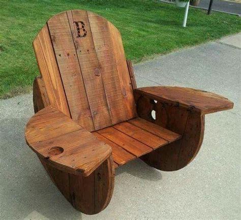 A Cool Diy Rocking Chair From Recycled Cable Spool Into