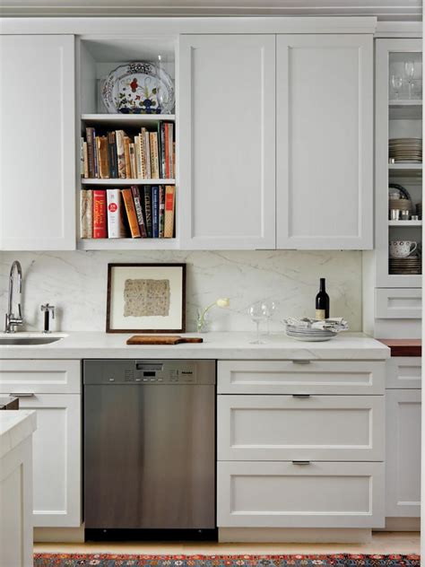 Specifically how to install cabinet hardware the easy if you've ever had to put hardware on brand new cabinets you know it can be nerve wracking. Shaker Cabinets Without Hardware | Contemporary kitchen ...