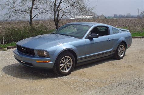 Windveil Blue 2005 Ford Mustang Coupe Photo Detail