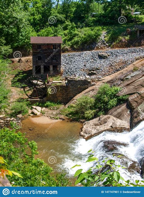 Meytre Grist Mill At Mcgalliard Falls In Valdese North Carolina Stock