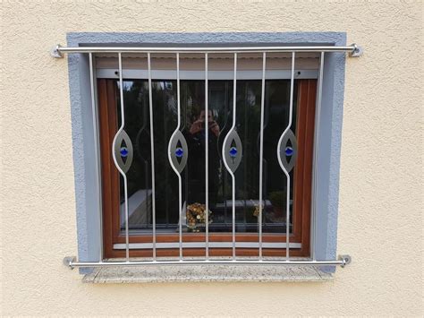 Fenstergitter im hornbach onlineshop & im markt: Fenstergitter bei Ludwigsburg | Effektiver Einbruchschutz