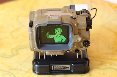 Ok, so the pip boy was designed for a galaxy s5. This is a Fallout 4 Pip-Boy Edition unboxing | Polygon