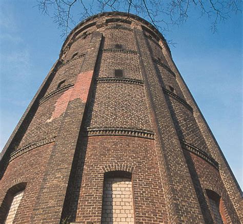 (anbau links neben dem eingang des stundentenwohnheims). Stammheim - Stadt Köln