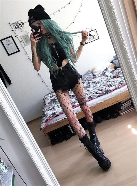 What Is The Pastel Goth Aesthetic Style Summer Goth Outfits Pastel