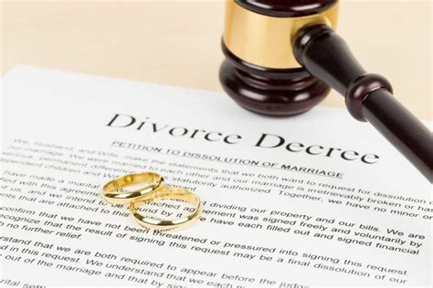 What To Consider Before Choosing A Divorce Attorney
