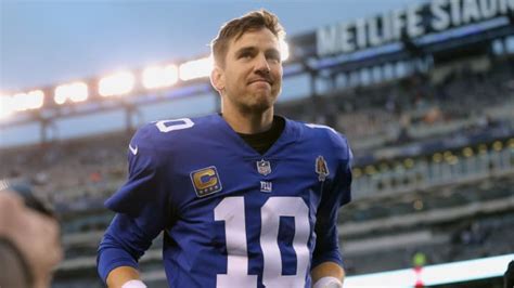 Eli Manning Giants Qb Has Beer Guy At Every Nfl Stadium Sports