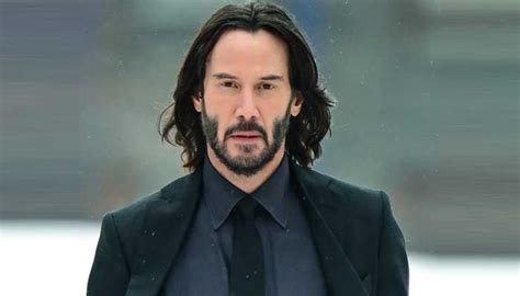Keanu Reeves Loves To Be Called Internets Boyfriend