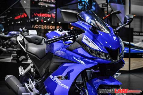 Maybe you would like to learn more about one of these? Yamaha R15 V3 2017 về các đại lý ở Việt Nam - Autovina.com