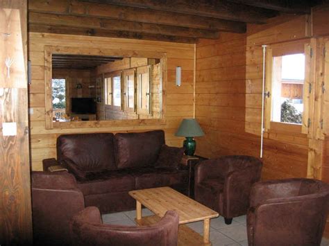 Il est situé dans le domaine. Location Chalet 4* 10 pers. Pied des pistes été / hiver ...