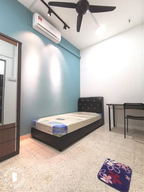 Beautiful Single Room For Rent At Ss2 Roomzasia