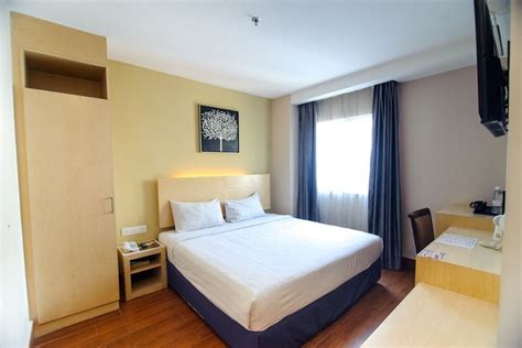 Hotel is located near kl sentral and you can use their free shuttle service. Metro Hotel KL Sentral - Туры на Борнео