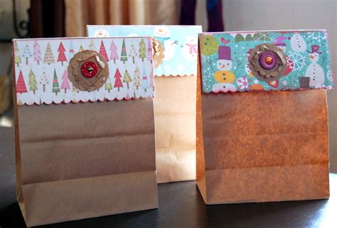 Maybe you would like to learn more about one of these? Ideas for Scrapbookers: Creative Gift Bag
