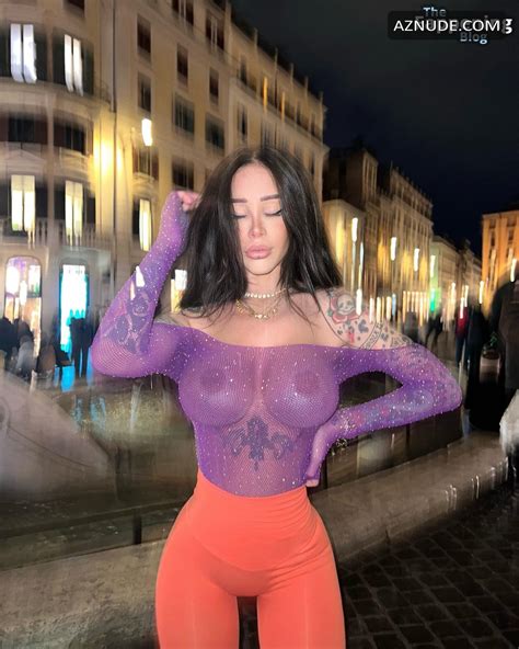 Alexis Mucci Sexy And Nude Teases Her Big Boobs In Instagram Photos