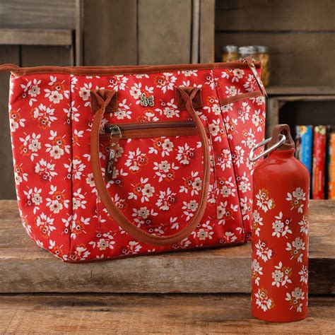 Check spelling or type a new query. The Pioneer Woman Fallflowers Lunch Tote with Hydration ...