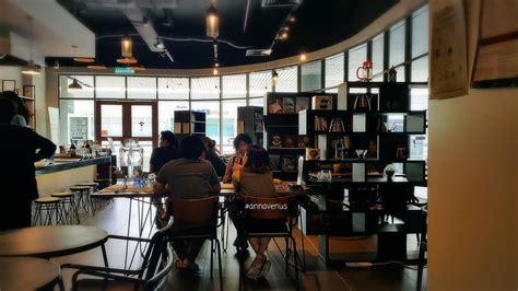 Taiwanese food in klang valley offers more than just fried chicken, oyster noodles and taiwanese sausages. 10 Book Cafes In Klang Valley For Bookworms Who Need To ...