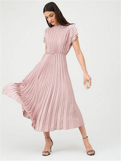 The Best Spring Wedding Guest Dresses For 2020 Uk