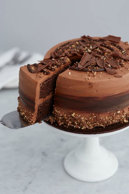 Send Chocolate Hazelnut Cake To London Uk From Pakistan Cakes