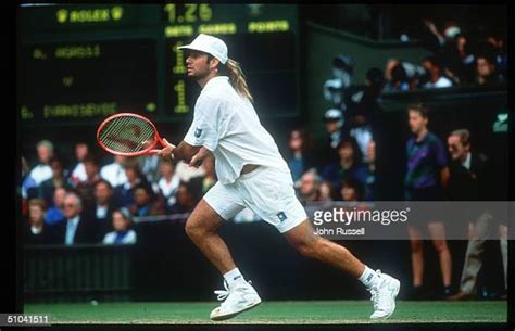 Tennis Wimbledon Agassi Fans Stock Fotos Und Bilder Getty Images