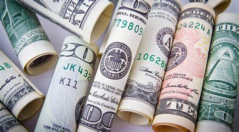 Es kann leicht von allen verfügbaren währungen umgerechnet werden. Banken | Thai-Ticker