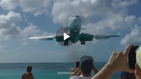 Crazy Airplane Landing At St Maartens Princess Julianna Airport The