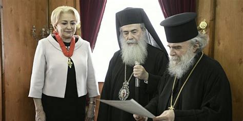 Este denumita in mod obisnuit malteza sau crucea ierusalimului. Prea Fericitul Teophilos al III-lea, Patriarhul ...