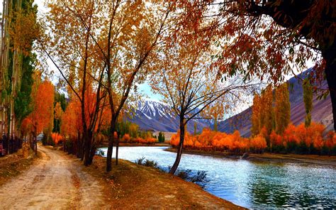 Wallpaper Autumn Scenery Trees Red Leaves Lake Path Mountains