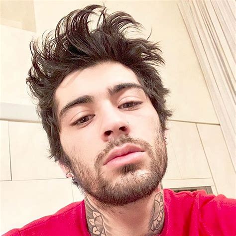 Born 12 january 1993), known mononymously as zayn, is an english singer and songwriter.born and raised in bradford, malik auditioned as a solo contestant for the british music competition the x factor in 2010. Zayn Malik: Wutanfall auf Twitter| BRAVO