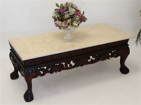 Dieser moderne und moderne runde. Tisch Couchtisch Wohnzimmertisch massiv aus Mahagoni mit ...