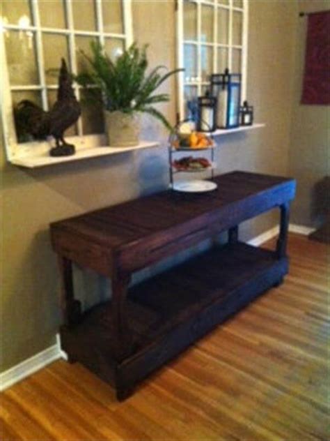 A buffet has an average length (side to side) of 60 inches. DIY Pallet Buffet Table | 101 Pallets