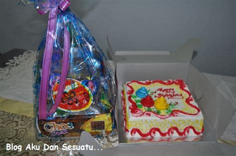 Soalan sebegini agak banyak menerjah kotak email dan sistem sms 33221 saya. Hadiah Birthday : Kek Dan Menang Hamper Cabutan Bertuah ...