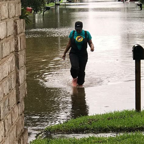 Watch This Hurricane Harvey Survivor Go Off On A Cnn News Reporter