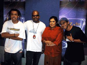 Too phat ialah sebuah duo penyanyi hip hop malaysia, terdiri daripada malique dan joe flizzow. Too Phat : Sejarah Duo Hip-Hop Yang Pernah Menggegarkan ...