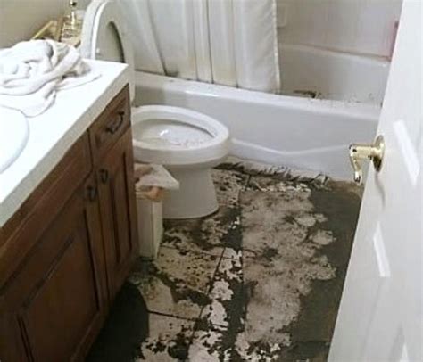 Toilet Leaks And Overflows Can Cause Water Damage Throughout Your House Servpro Of St Cloud